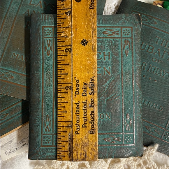 1920’s Green Leather-Bound Famous Authors Set 4 - Picture 8 of 12